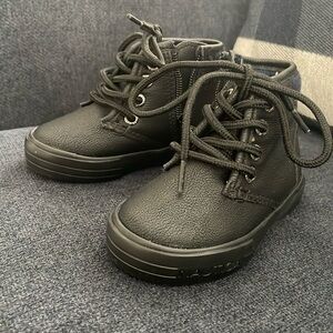 NWOT Nautica baby boots sz 5